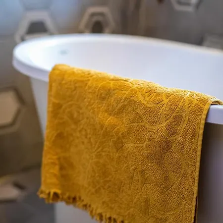 Boglya Oekohaz *